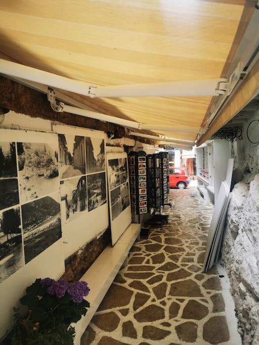 Politis' Wooden House Lägenhet Vasilikí Exteriör bild