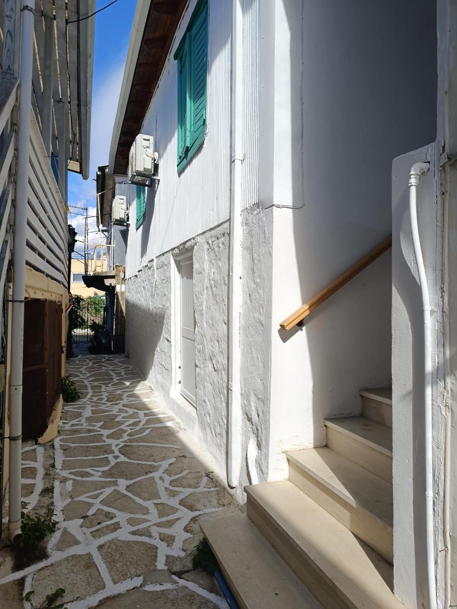 Politis' Wooden House Lägenhet Vasilikí Exteriör bild